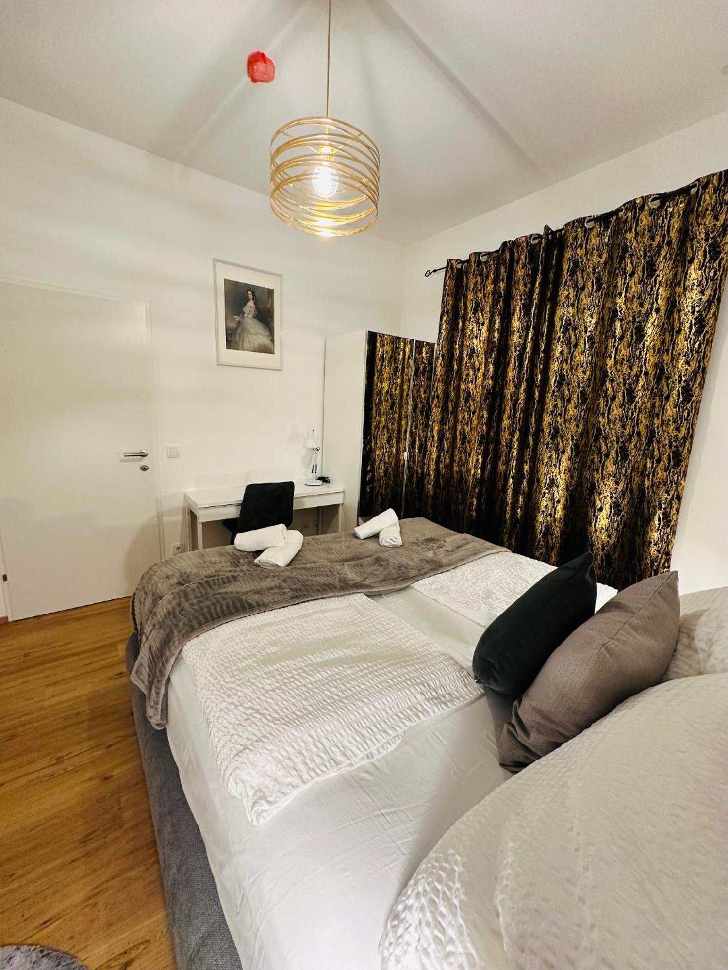 Schoenbrunn Garden Apartments Wina Bagian luar foto