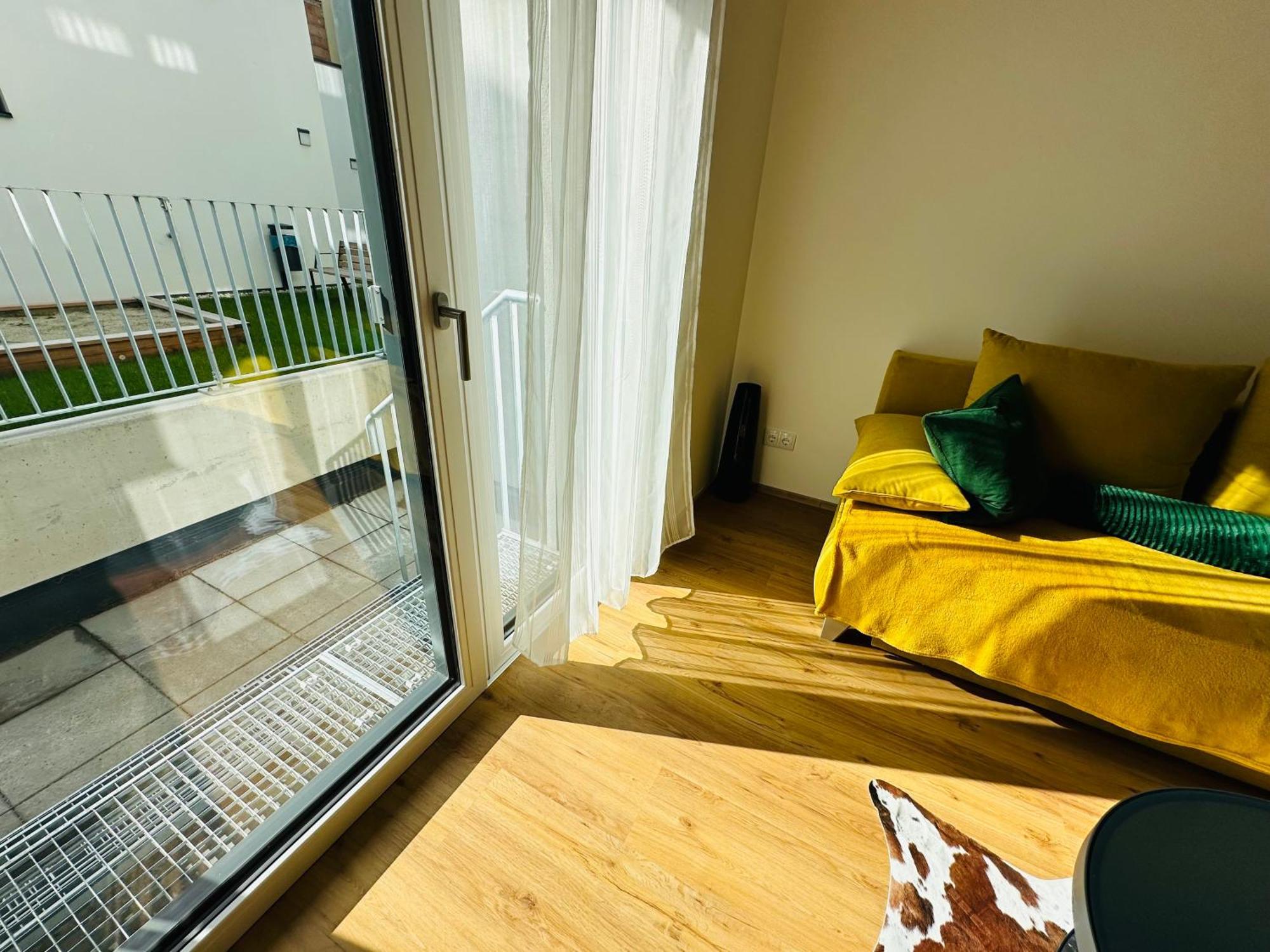 Schoenbrunn Garden Apartments Wina Bagian luar foto