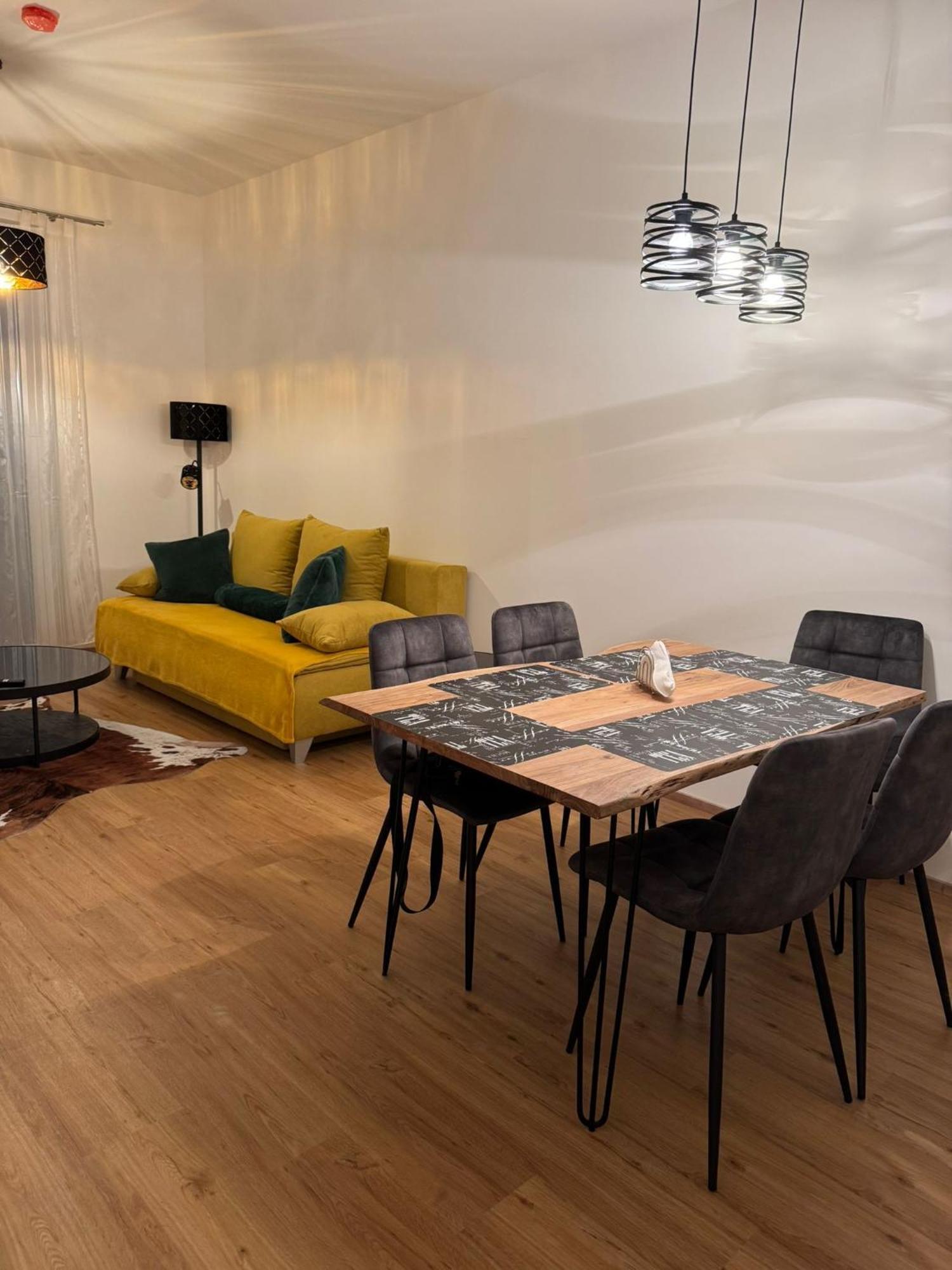 Schoenbrunn Garden Apartments Wina Bagian luar foto